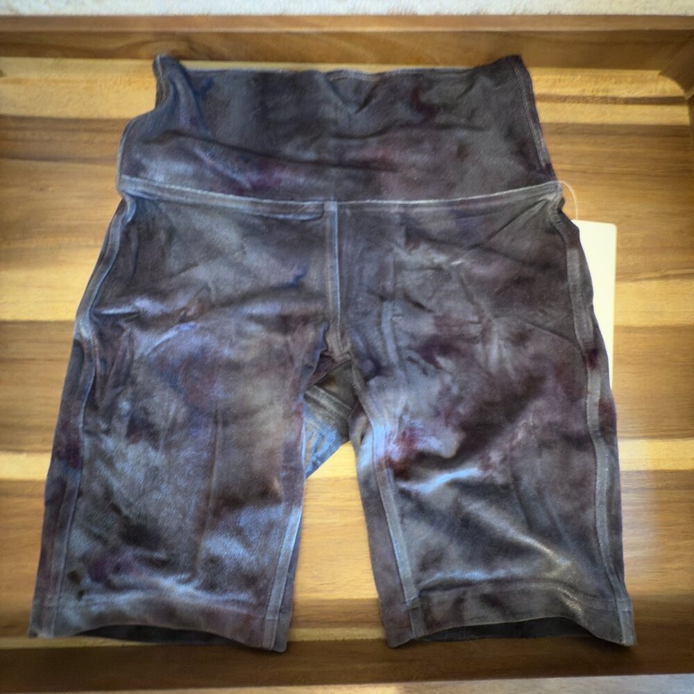 NWT Lululemon Velour Wunder Lounge Short 8" Lined Size 6